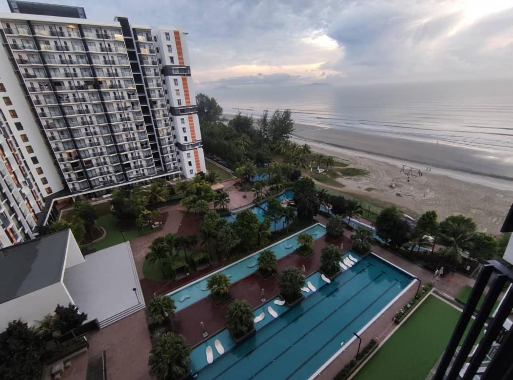 Timurbay Seafront Holiday Pool & Seaview Kuantan Exterior foto